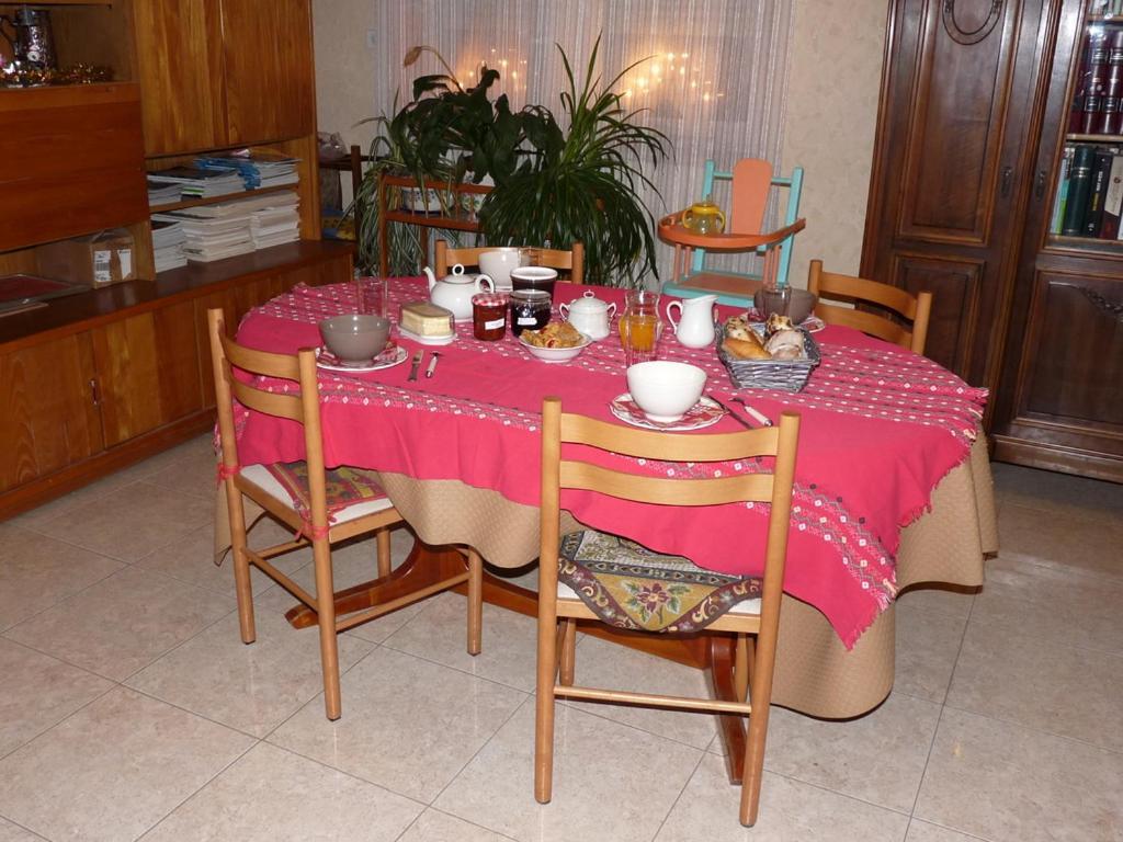 Bed and Breakfast Au Val Des Meuris Taintrux Екстер'єр фото