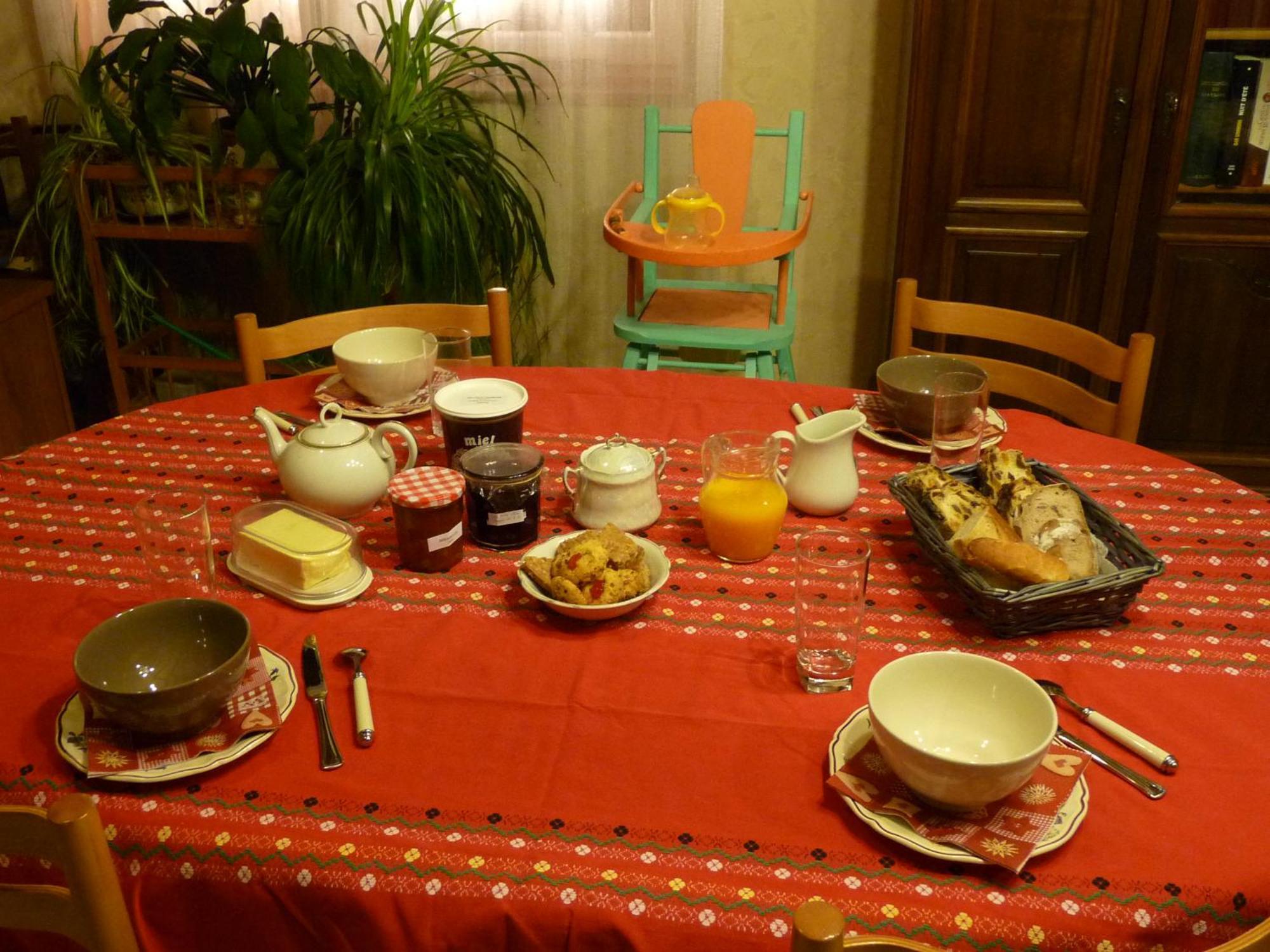 Bed and Breakfast Au Val Des Meuris Taintrux Екстер'єр фото